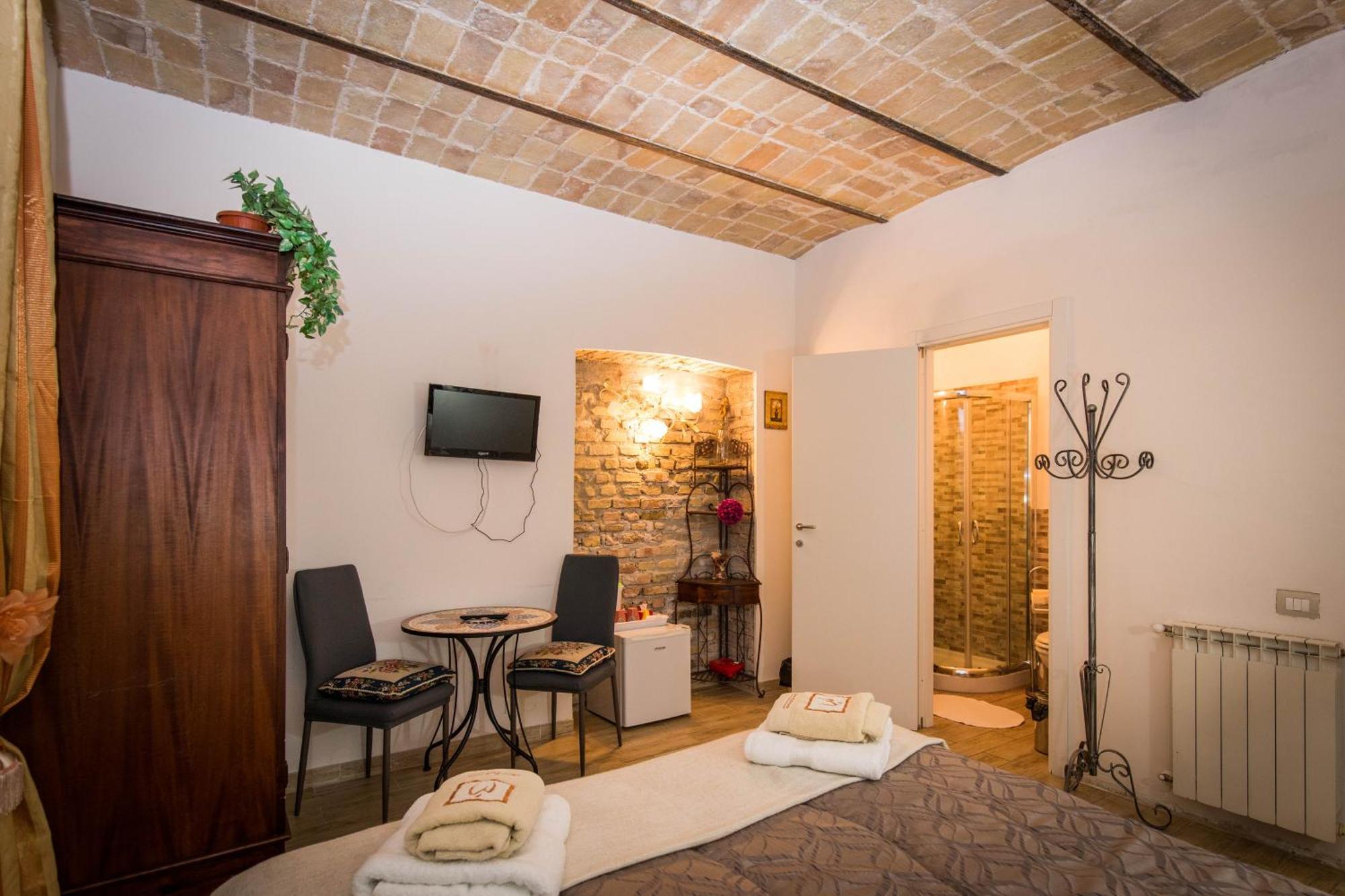 All'Ombra Del Cupolone Rome Room photo