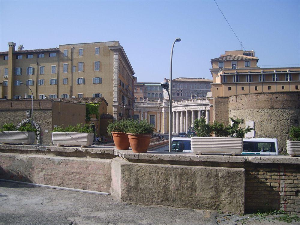 All'Ombra Del Cupolone Rome Exterior photo