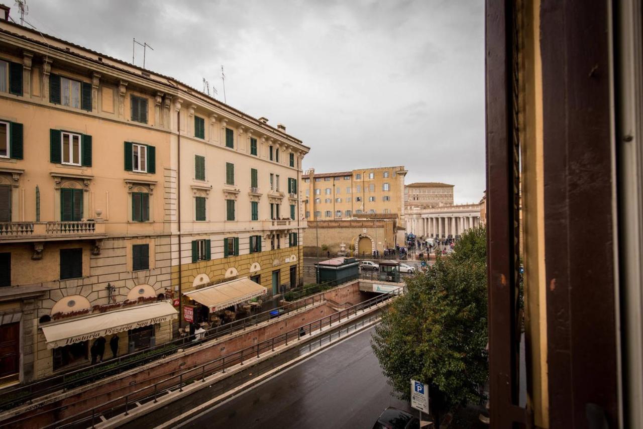 All'Ombra Del Cupolone Rome Exterior photo